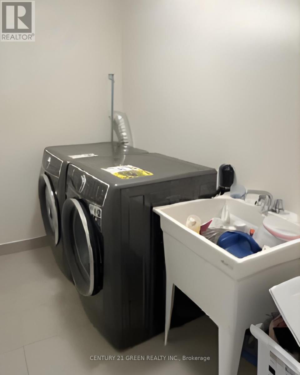 3943 Koenig Road, Burlington, Ontario  L7M 0Z8 - Photo 20 - W12614392