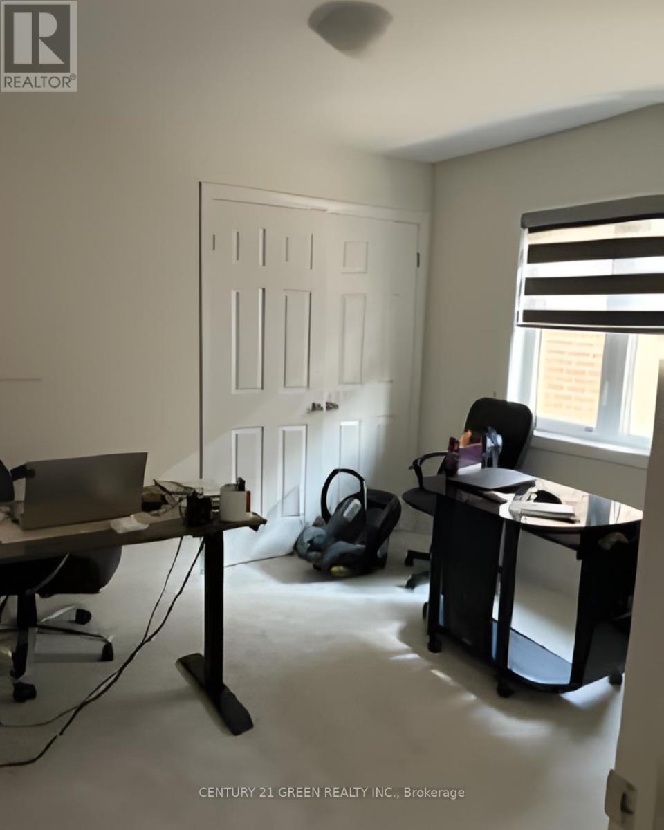 3943 Koenig Road, Burlington, Ontario  L7M 0Z8 - Photo 6 - W12614392