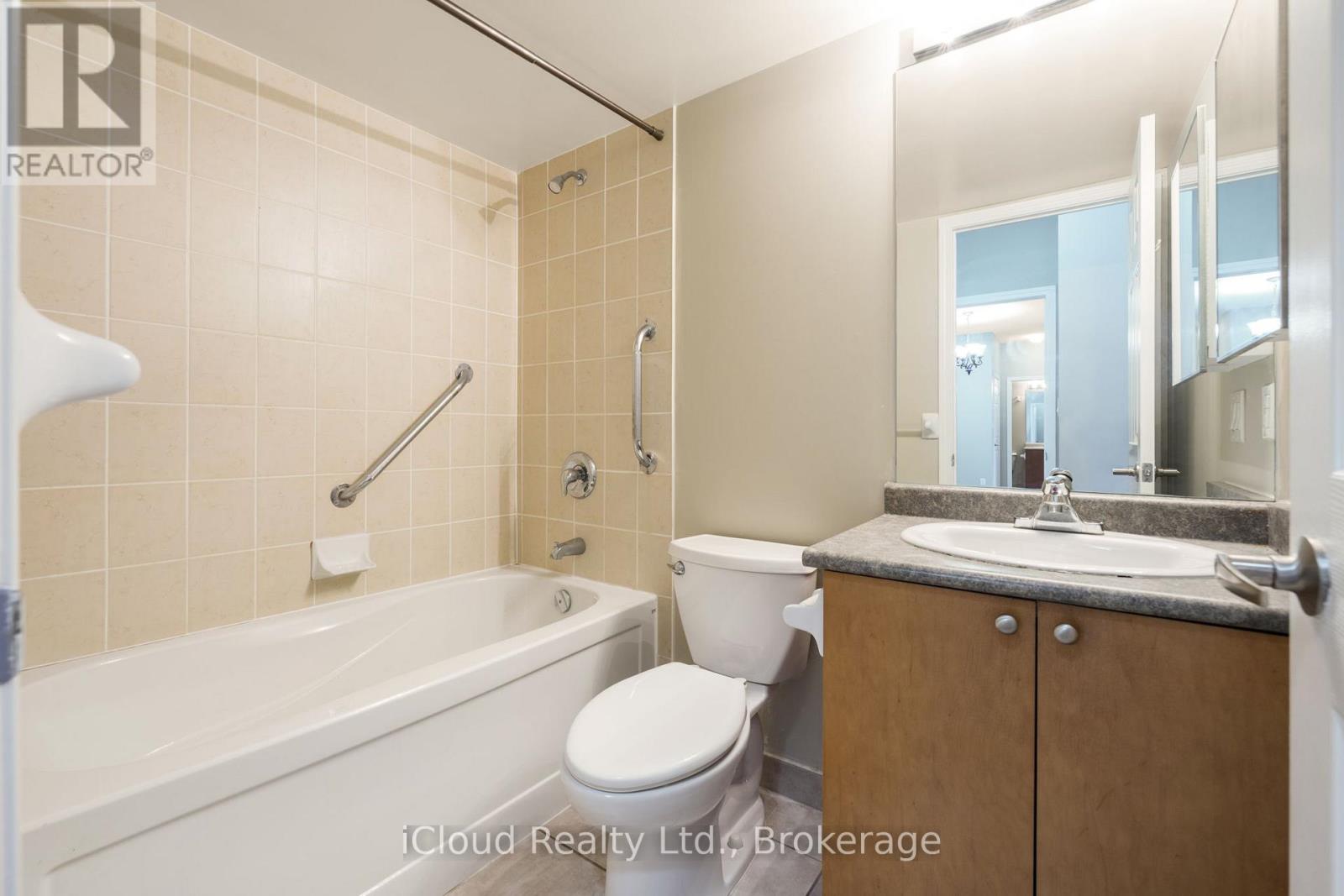 307 - 208 Enfield Place, Mississauga, Ontario  L5B 0G8 - Photo 15 - W12614408