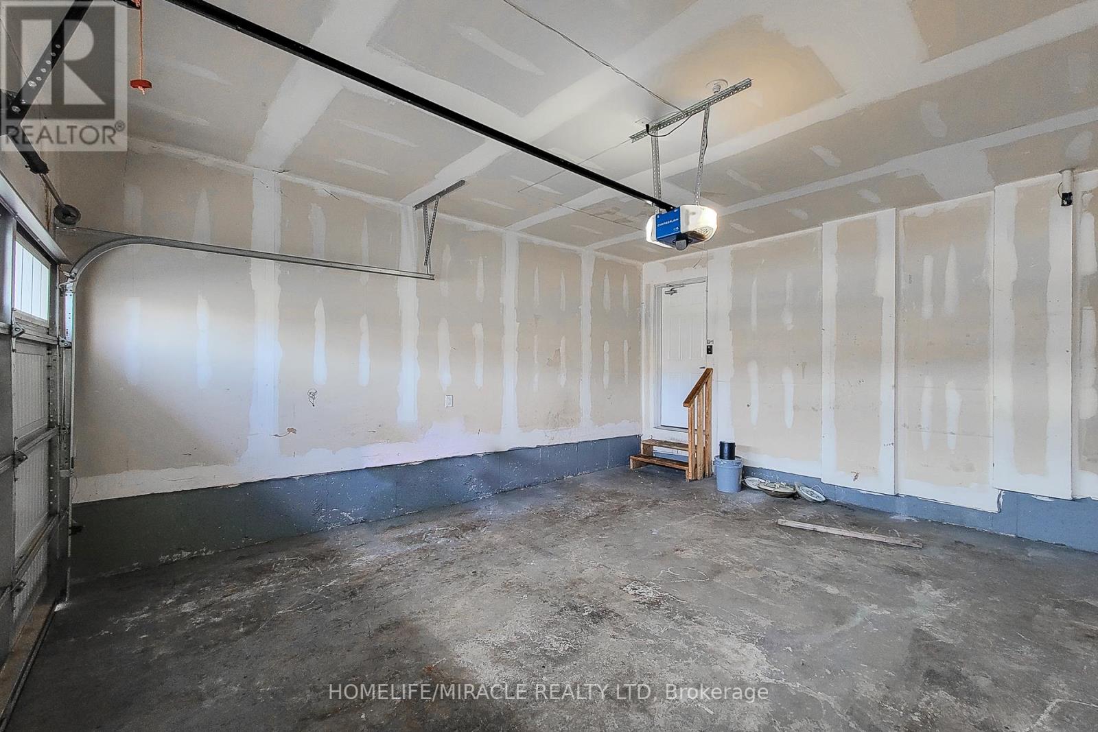 63 Magdalena Street, Hamilton, Ontario  L8J 0M3 - Photo 48 - X12614394