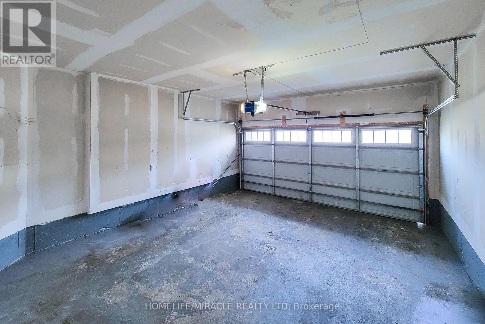 63 Magdalena Street, Hamilton, Ontario  L8J 0M3 - Photo 49 - X12614394