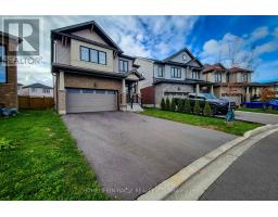 63 MAGDALENA STREET, Hamilton, Ontario