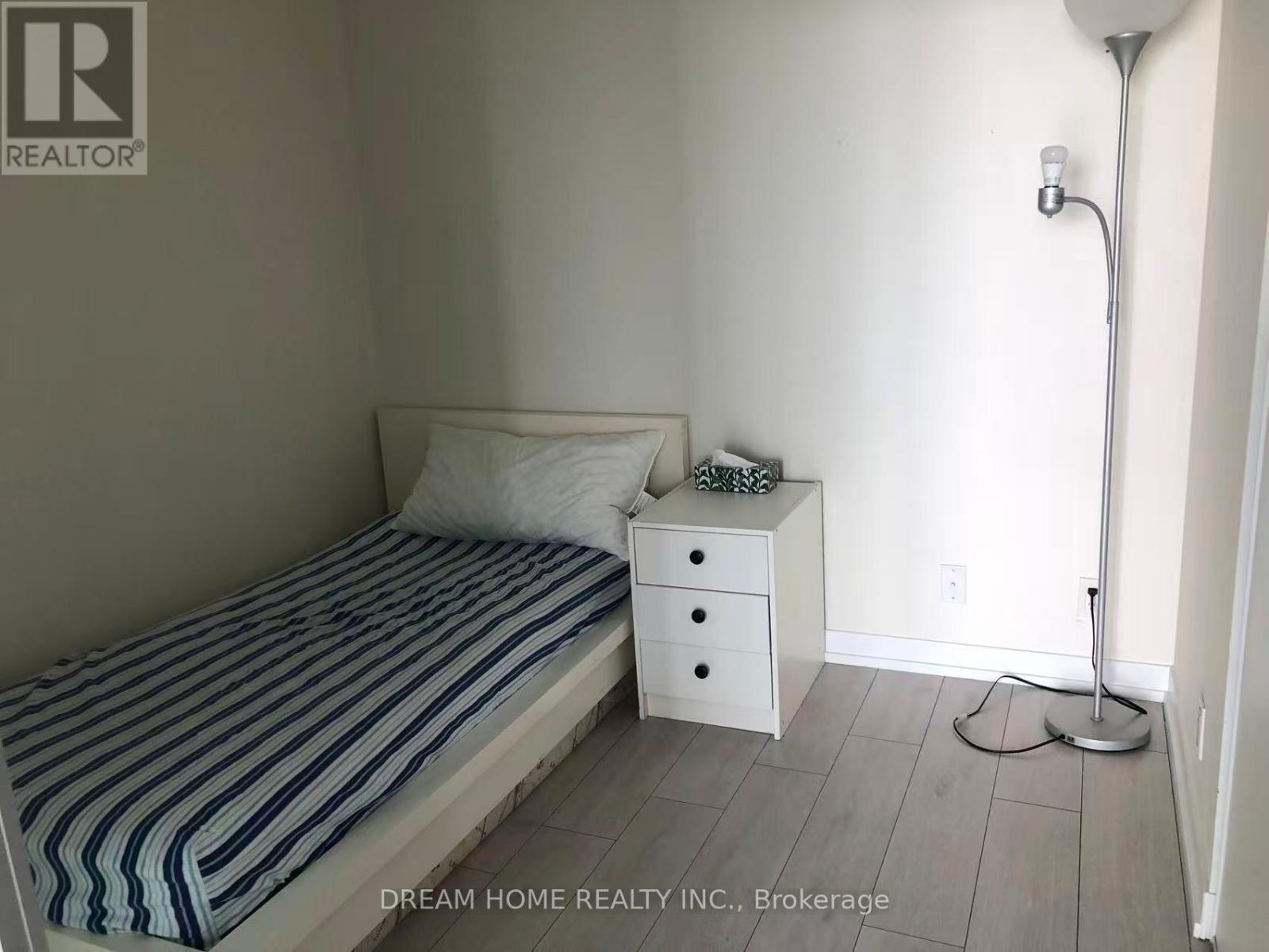 2805 - 898 Portgage Parkway, Vaughan, Ontario  L4K 0J6 - Photo 6 - N12592576