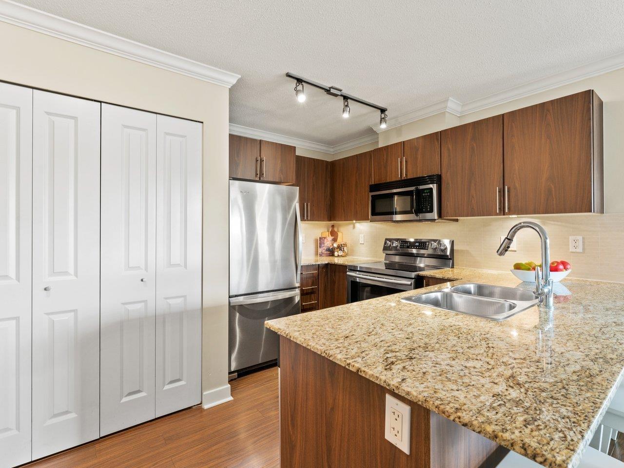 B203 8929 202 Street, Langley, British Columbia  V2Y 3K1 - Photo 5 - R3059972