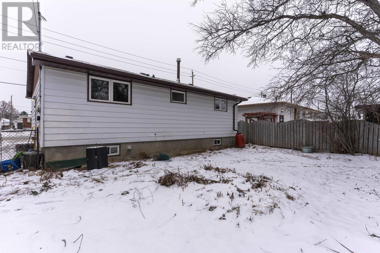 423 Churchill Dr W, Thunder Bay, Ontario  P7C 1V8 - Photo 20 - TB253638