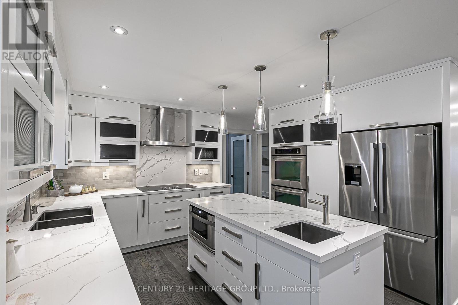 46 Pineneedle Drive, Aurora, Ontario  L4G 4Y6 - Photo 16 - N12456450