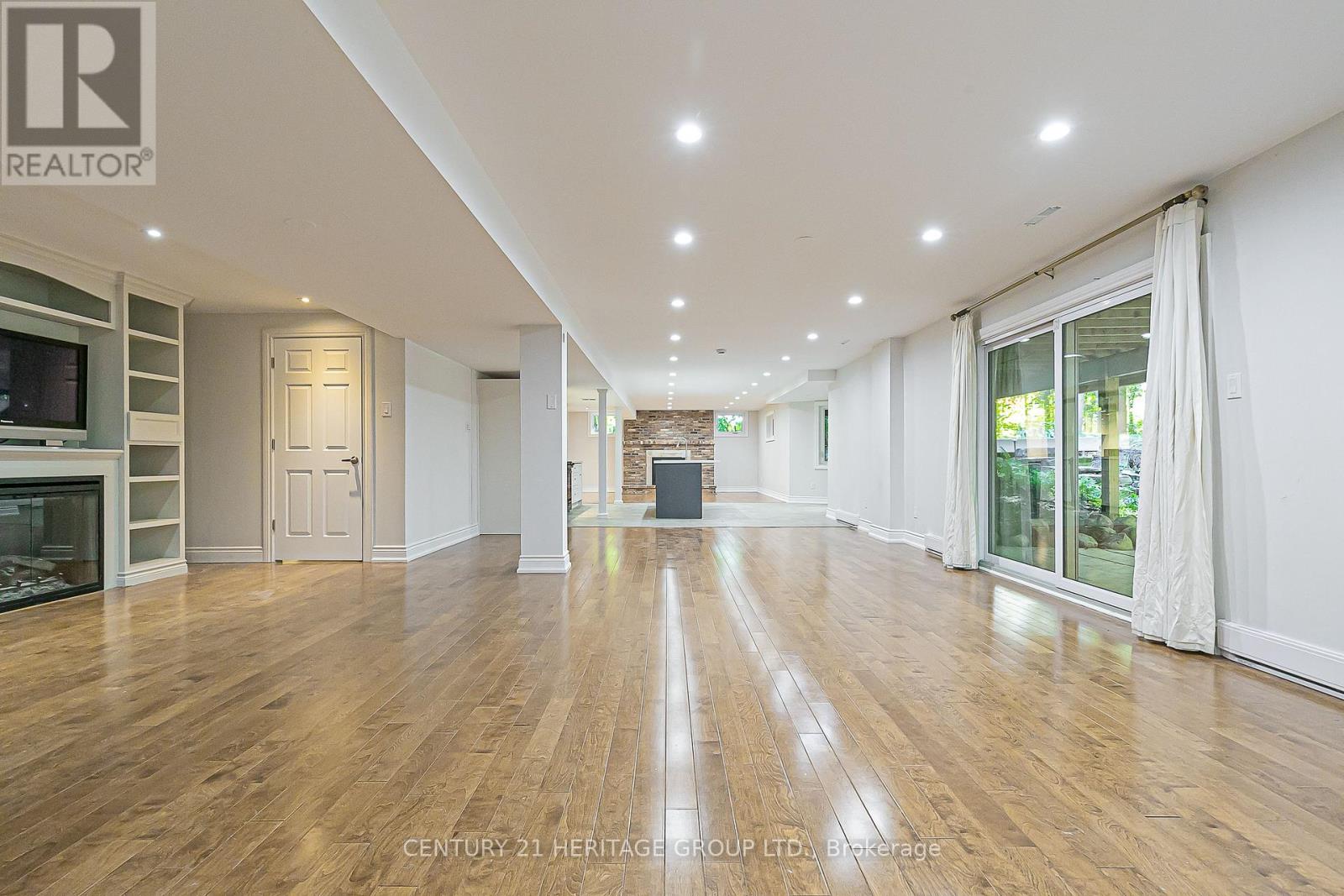 46 Pineneedle Drive, Aurora, Ontario  L4G 4Y6 - Photo 33 - N12456450