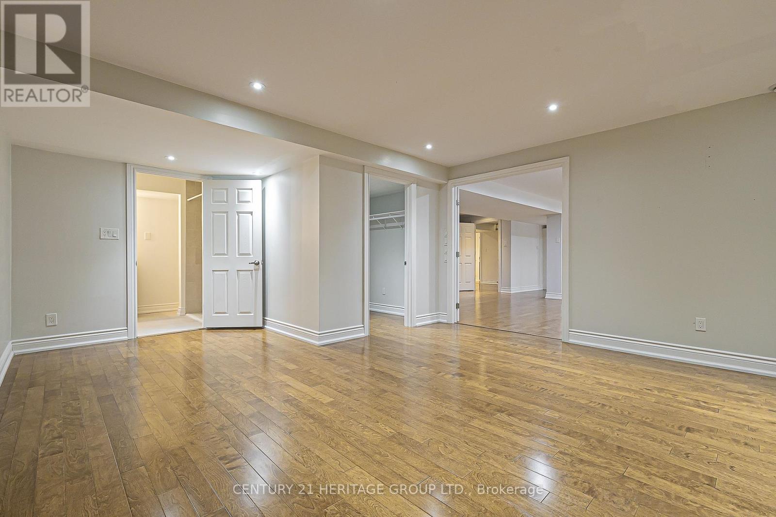 46 Pineneedle Drive, Aurora, Ontario  L4G 4Y6 - Photo 39 - N12456450