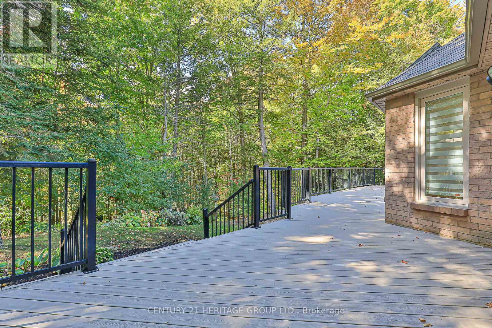 46 Pineneedle Drive, Aurora, Ontario  L4G 4Y6 - Photo 43 - N12456450