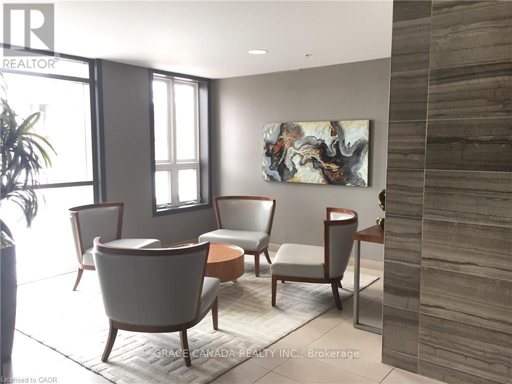 226 - 5010 Corporate Drive, Burlington, Ontario L7L 0H6 - Photo 5 - W12450797