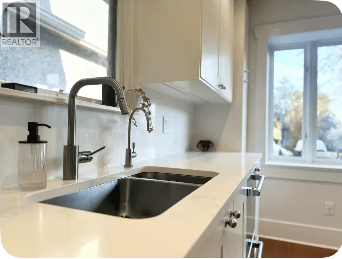 3716 W 30th Avenue, Vancouver, British Columbia  V6S 1W8 - Photo 2 - R3073145