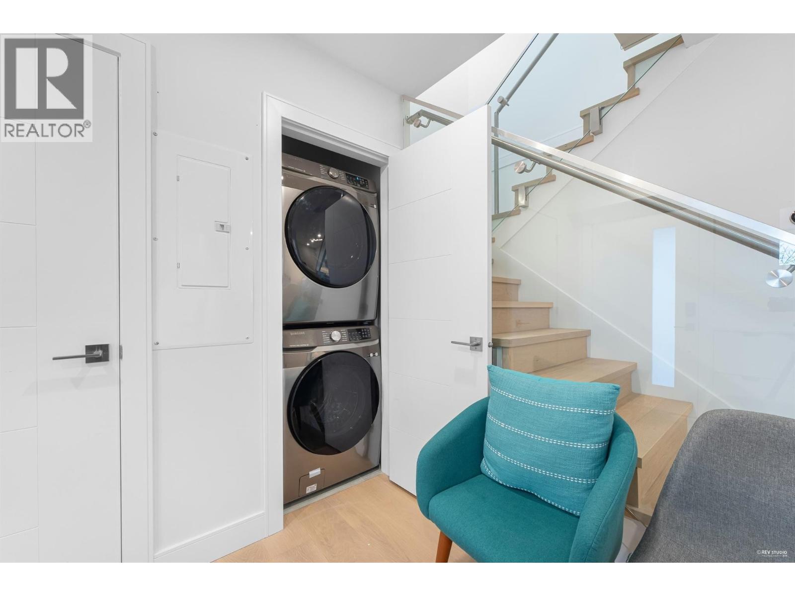 2881 E Georgia Street, Vancouver, British Columbia  V5K 2K3 - Photo 7 - R3073155