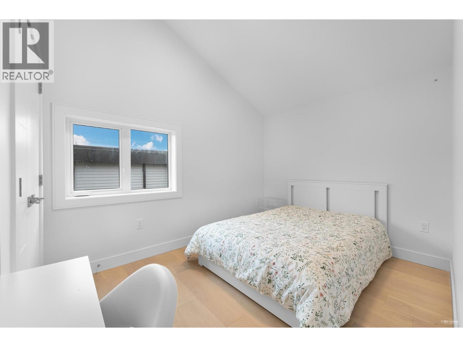 2881 E Georgia Street, Vancouver, British Columbia  V5K 2K3 - Photo 6 - R3073155