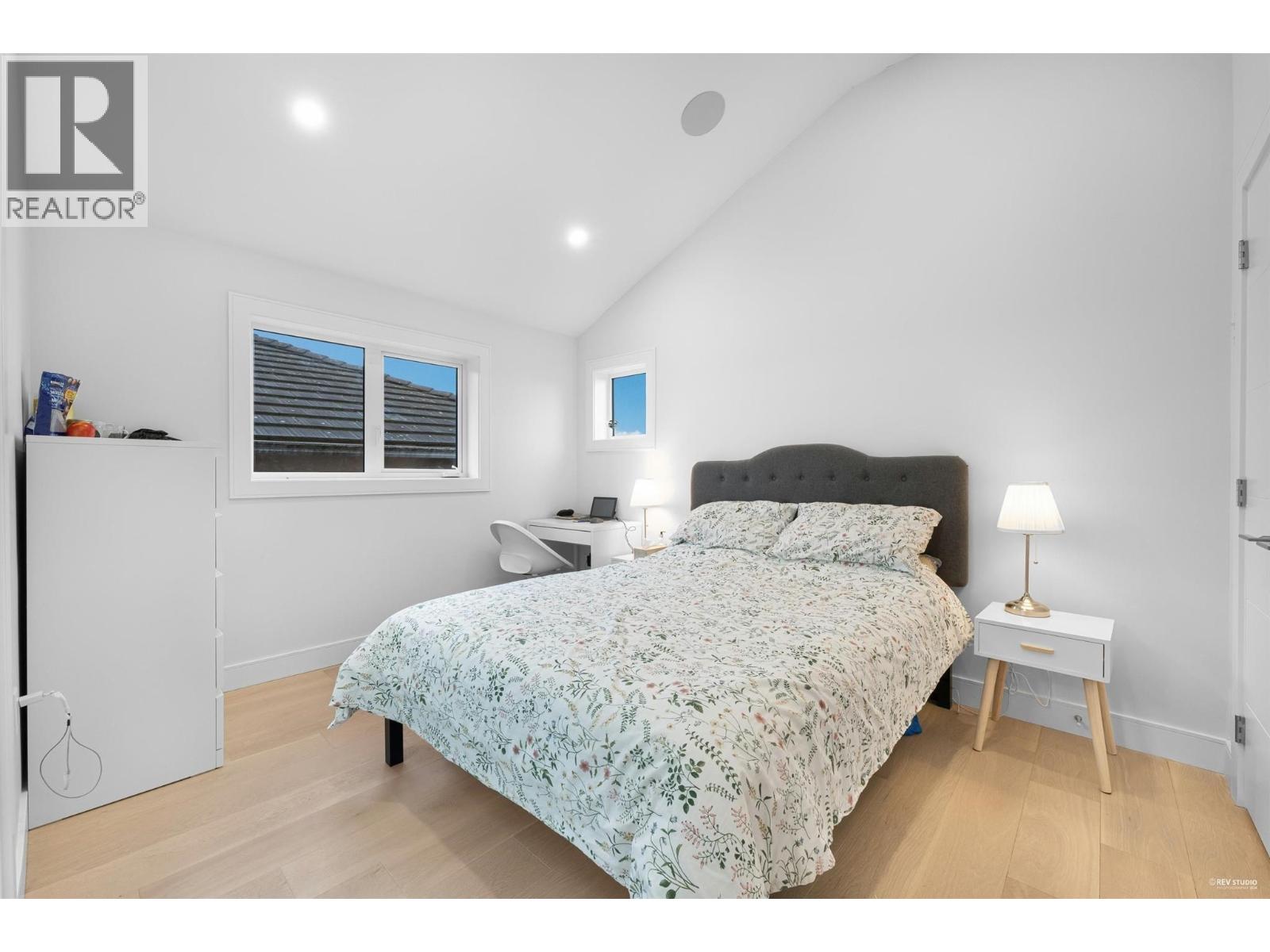 2881 E Georgia Street, Vancouver, British Columbia  V5K 2K3 - Photo 3 - R3073155