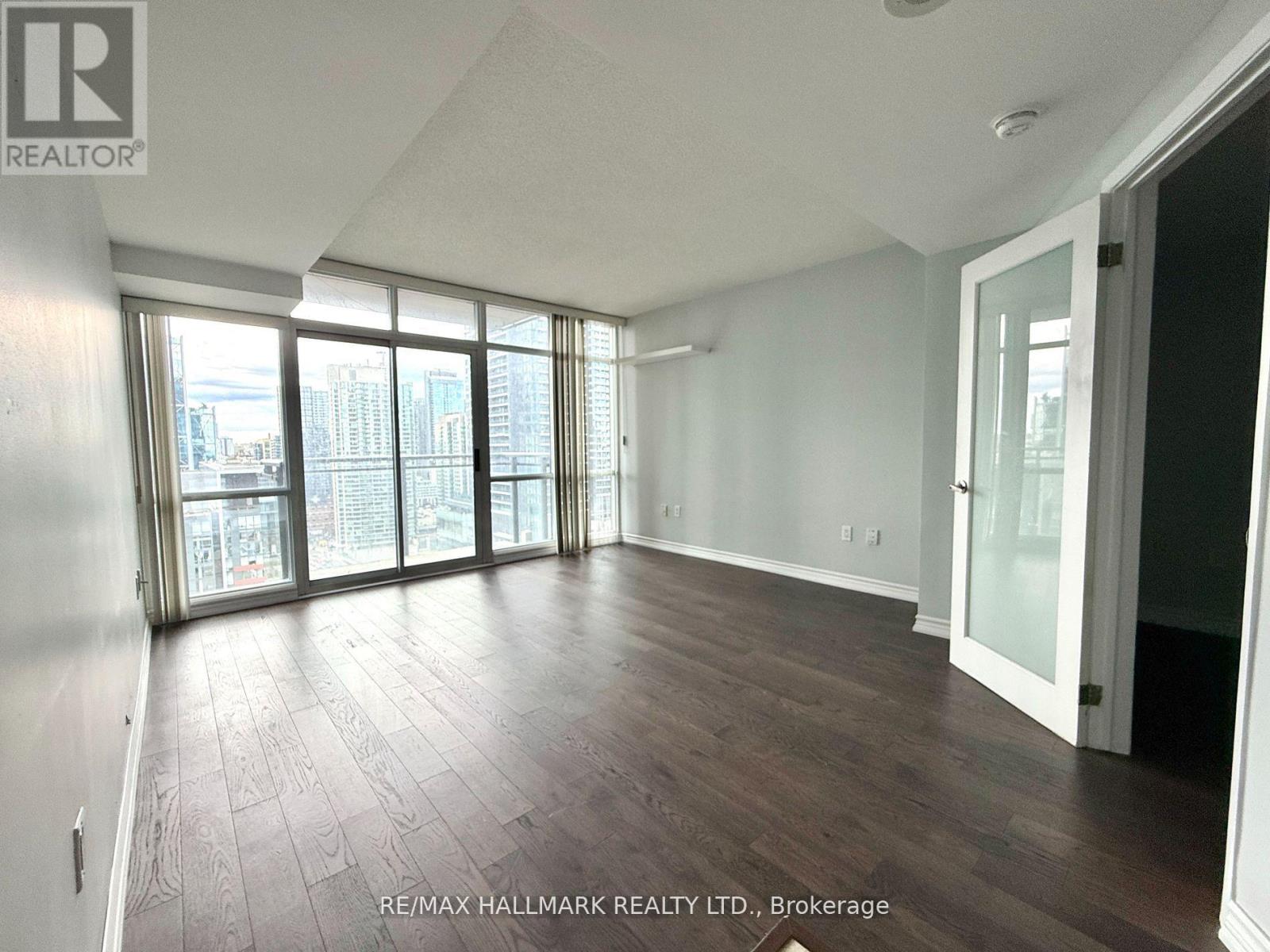 2805 - 11 Brunel Court, Toronto, Ontario M5V 3Y3 - Photo 1 - C12614442