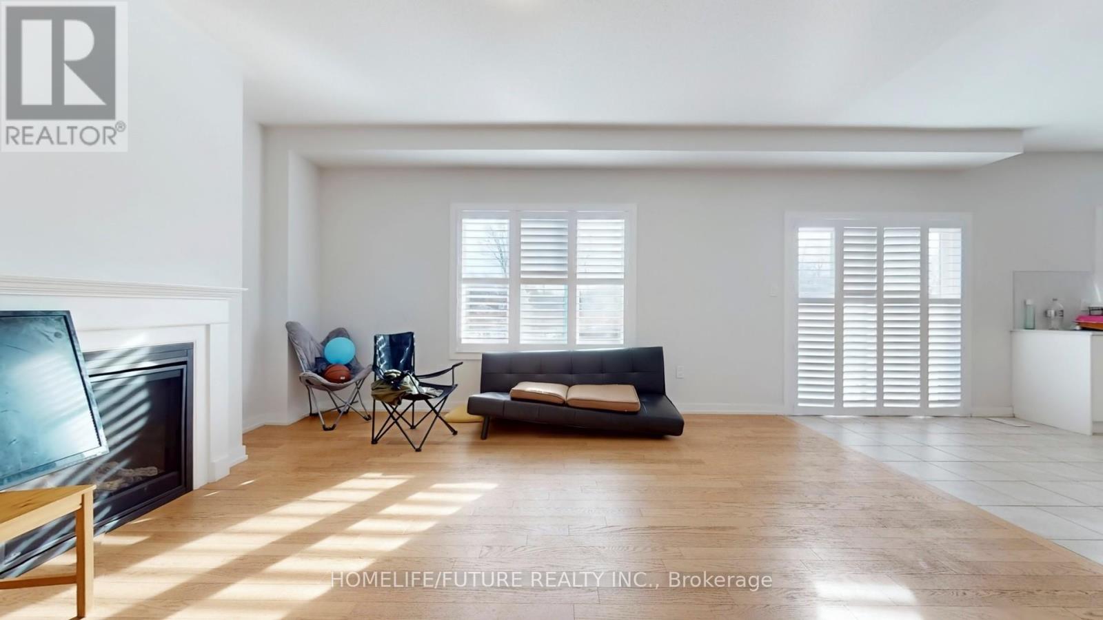 22 Bird Street, Norfolk, Ontario N3Y 0G9 - Photo 9 - X12441861