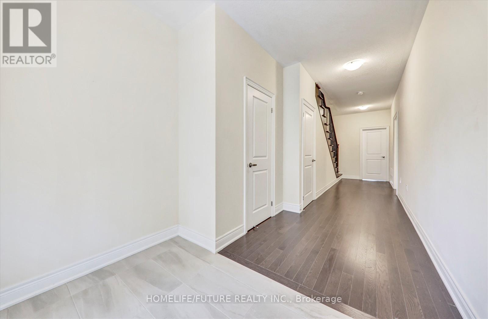 10 Andress Way, Markham, Ontario  L3S 3J5 - Photo 6 - N12614448