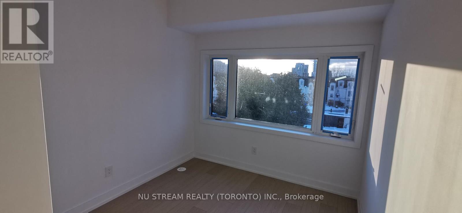 9 Carl Hill Lane, Richmond Hill, Ontario  L4C 5W8 - Photo 12 - N12614456