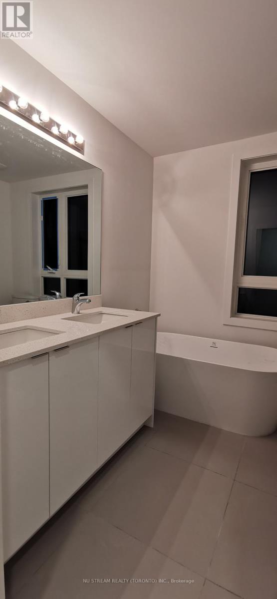 9 Carl Hill Lane, Richmond Hill, Ontario  L4C 5W8 - Photo 18 - N12614456