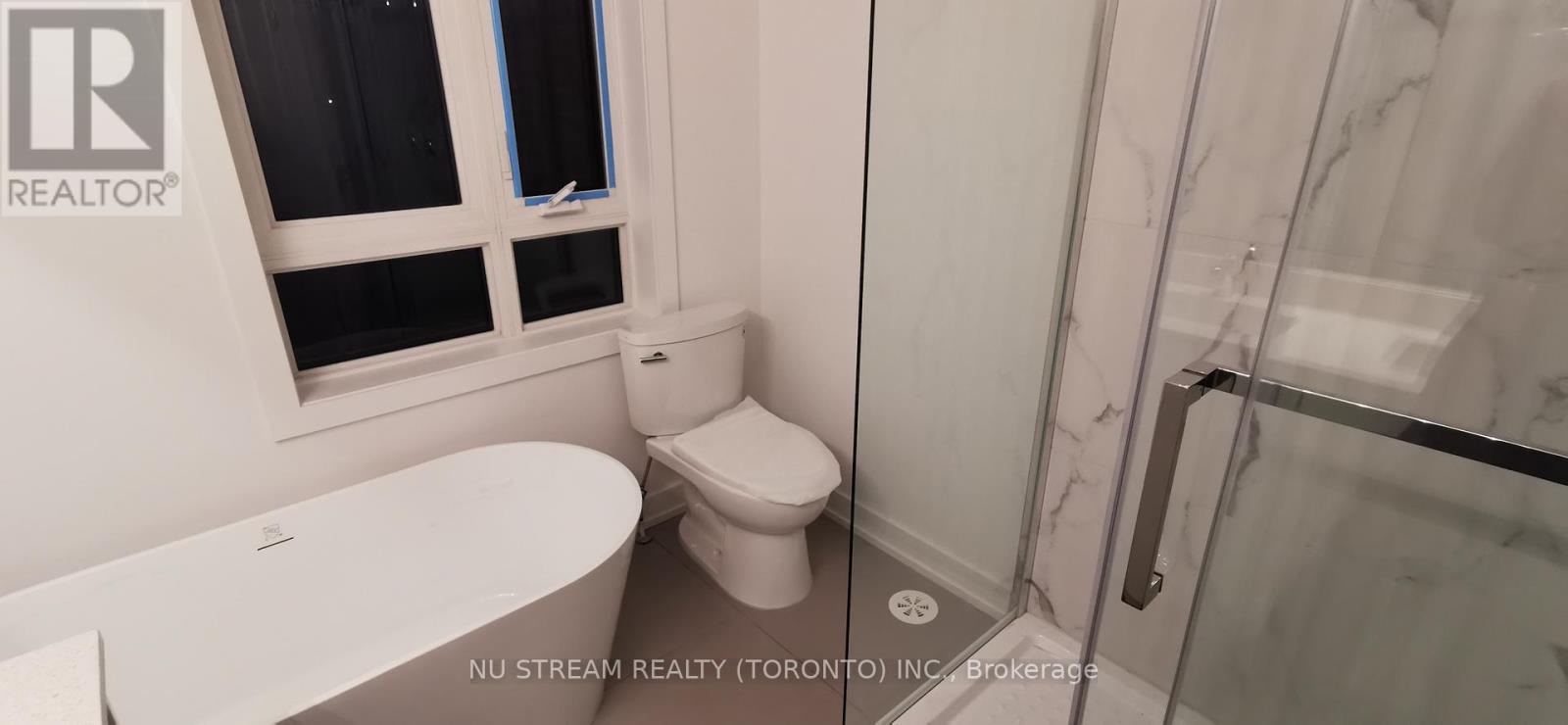 9 Carl Hill Lane, Richmond Hill, Ontario  L4C 5W8 - Photo 19 - N12614456