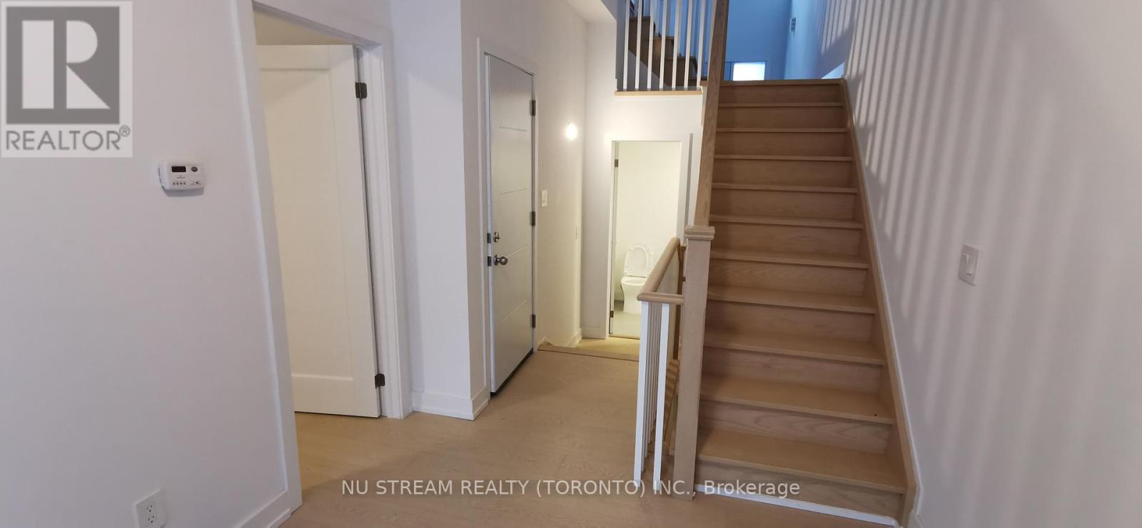 9 Carl Hill Lane, Richmond Hill, Ontario  L4C 5W8 - Photo 25 - N12614456