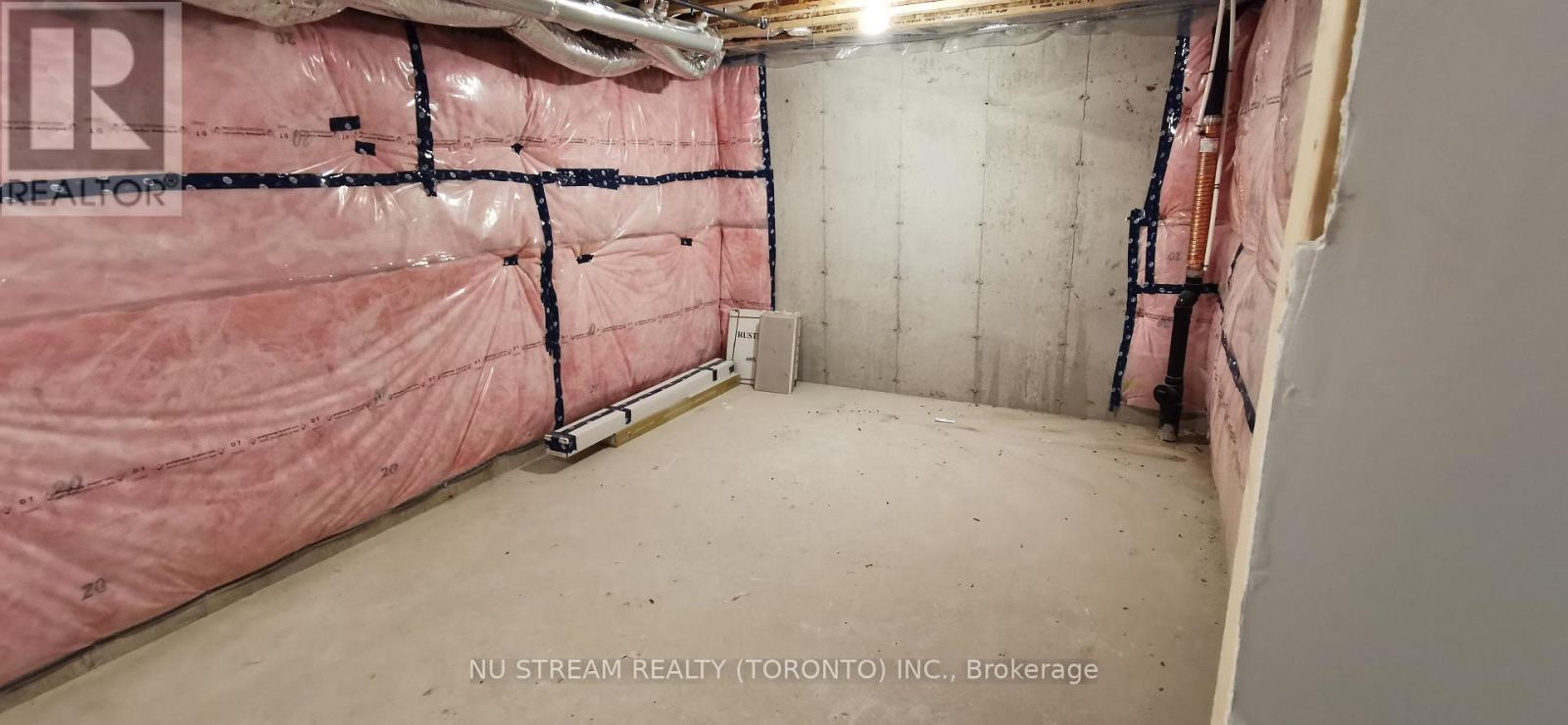 9 Carl Hill Lane, Richmond Hill, Ontario  L4C 5W8 - Photo 29 - N12614456