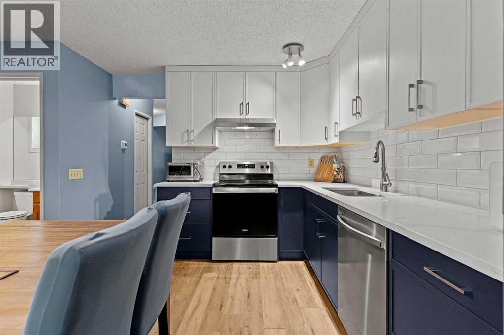 6 Castleglen Road Ne, Calgary, Alberta  T3J 1S4 - Photo 2 - A2270431