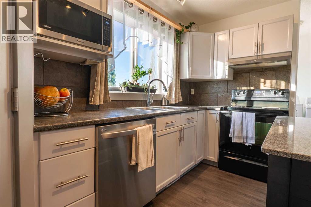 6902 90 Street, Grande Prairie, Alberta  T8X 0C1 - Photo 9 - A2273005