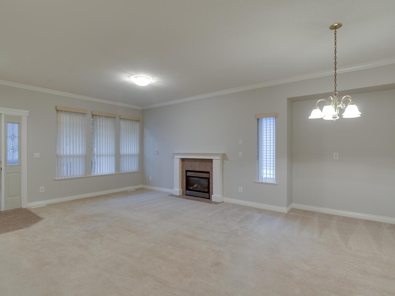 33833 Findlay Court, Mission, British Columbia  V2V 7P6 - Photo 6 - R3071400