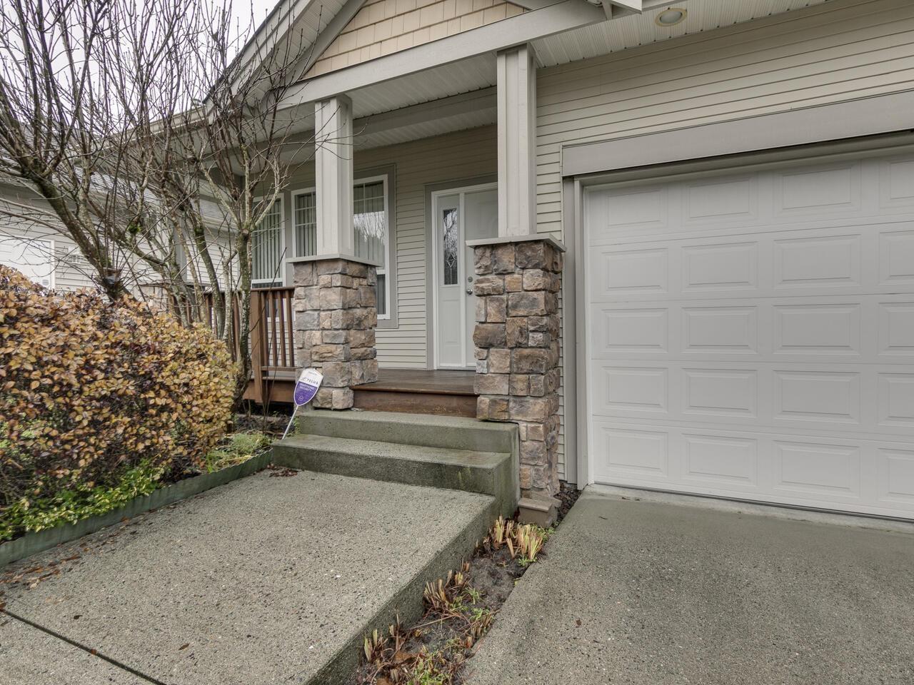 33833 Findlay Court, Mission, British Columbia  V2V 7P6 - Photo 3 - R3071400