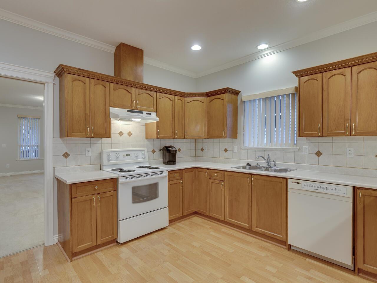 33833 Findlay Court, Mission, British Columbia  V2V 7P6 - Photo 11 - R3071400