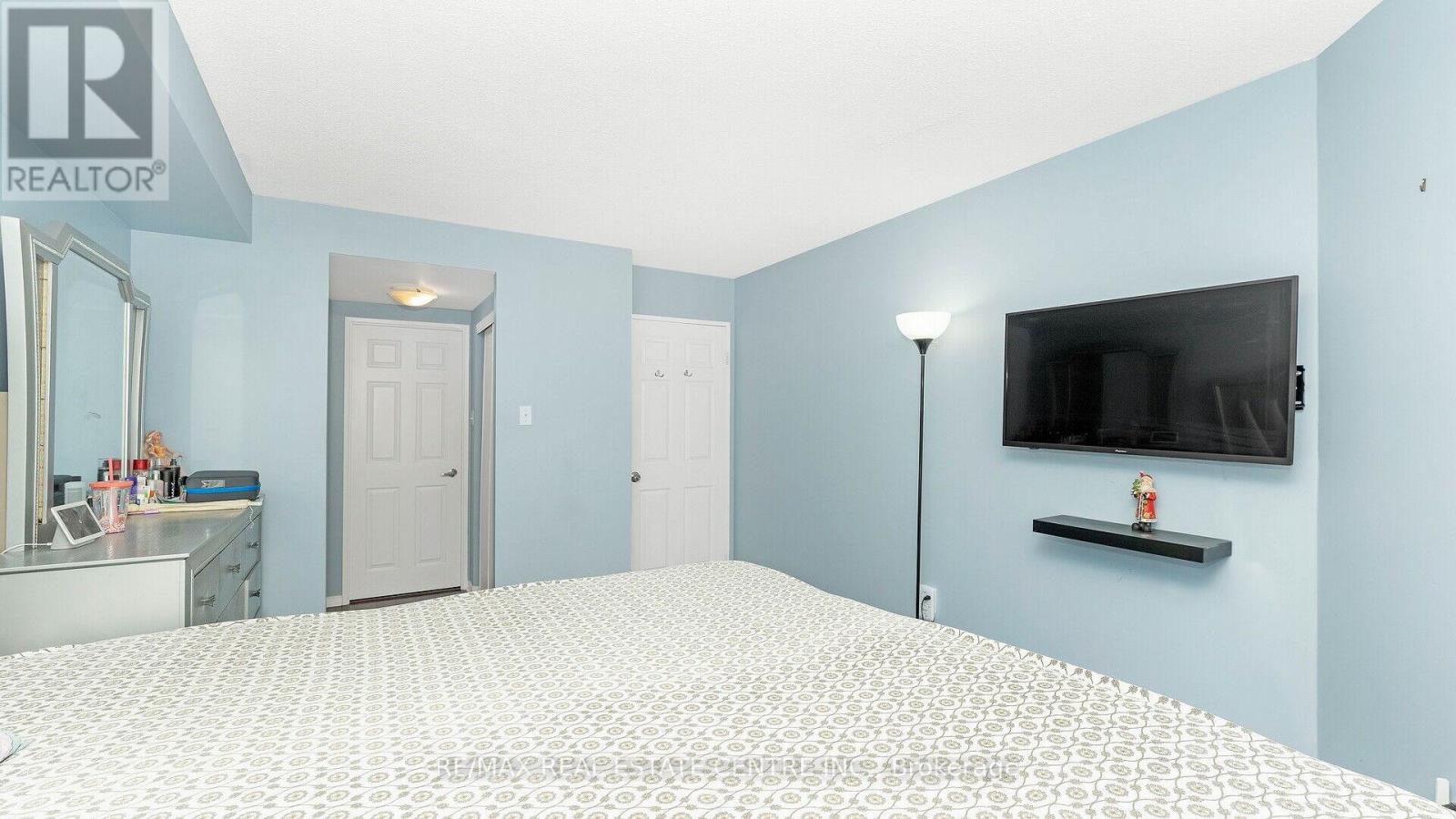 612 - 250 Webb Drive, Mississauga, Ontario  L5B 3Z4 - Photo 15 - W12614424
