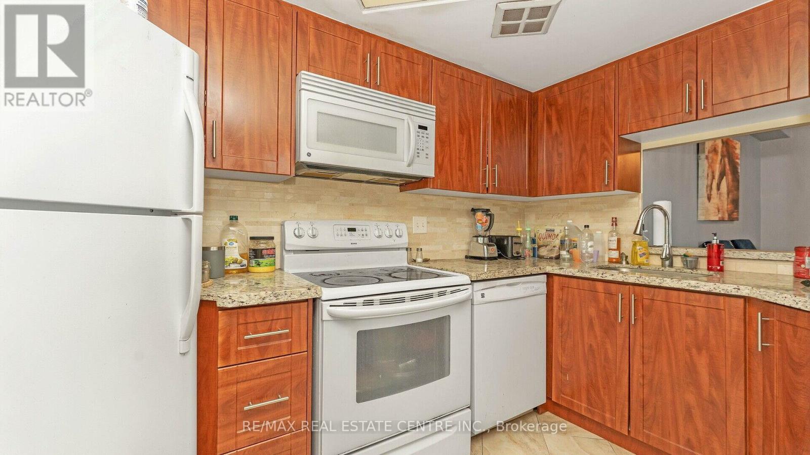 612 - 250 Webb Drive, Mississauga, Ontario  L5B 3Z4 - Photo 32 - W12614424