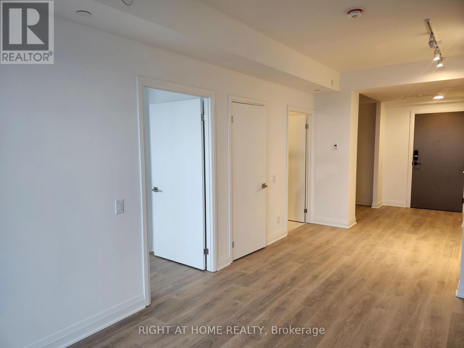 3709 - 4015 The Exchange Street, Mississauga, Ontario  L5B 0N9 - Photo 10 - W12614426