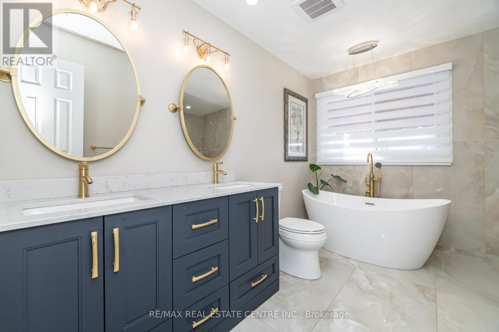 15 Brookbank Court, Brampton, Ontario  L6Z 3G4 - Photo 16 - W12614436