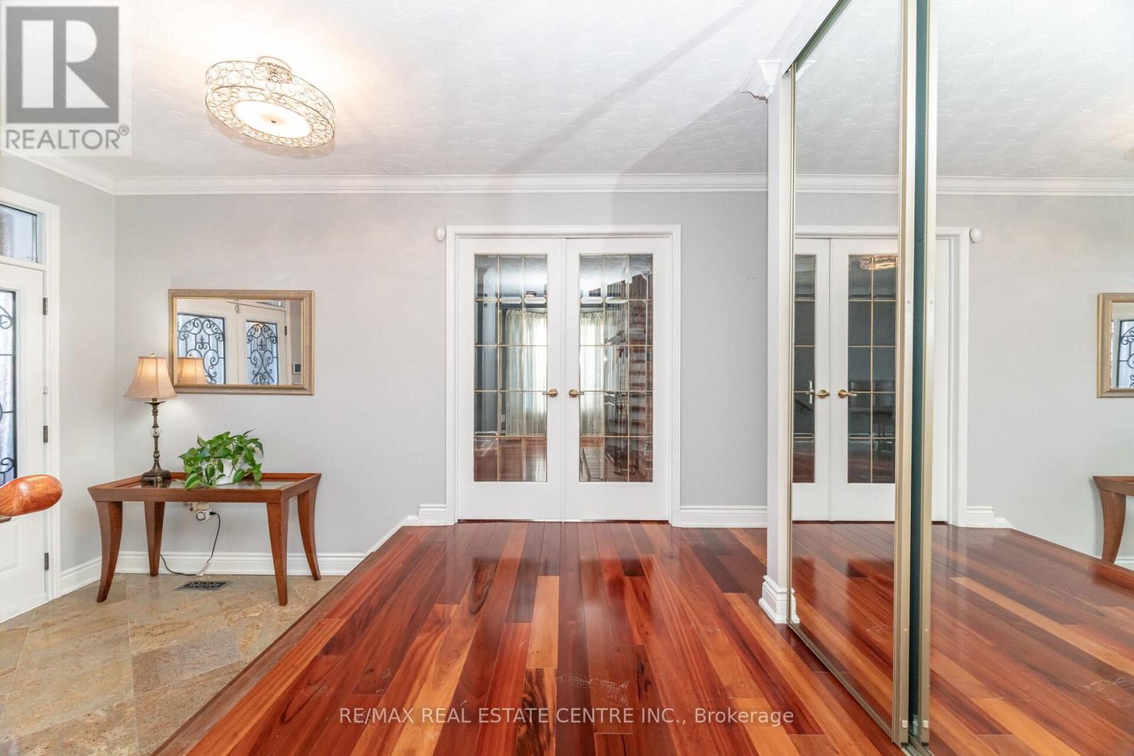 15 Brookbank Court, Brampton, Ontario  L6Z 3G4 - Photo 28 - W12614436