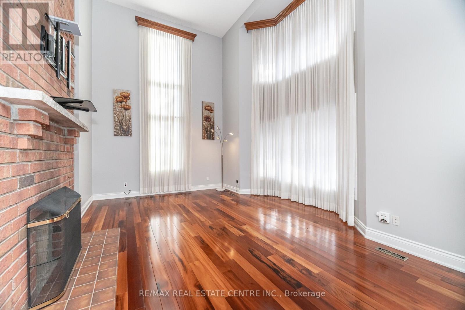 15 Brookbank Court, Brampton, Ontario  L6Z 3G4 - Photo 32 - W12614436