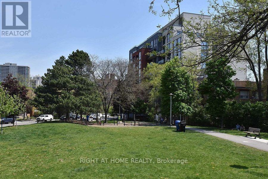 504 - 2118 Bloor Street W, Toronto, Ontario  M6S 1M8 - Photo 19 - W12614438