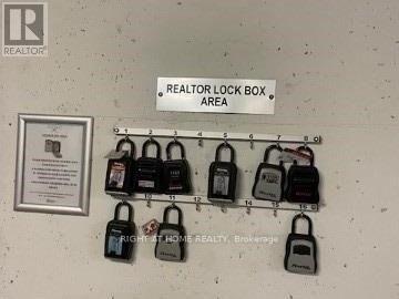 504 - 2118 Bloor Street W, Toronto, Ontario  M6S 1M8 - Photo 24 - W12614438