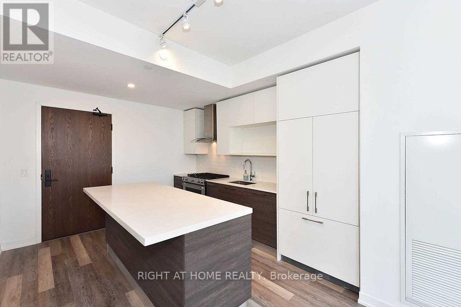 504 - 2118 Bloor Street W, Toronto, Ontario  M6S 1M8 - Photo 7 - W12614438