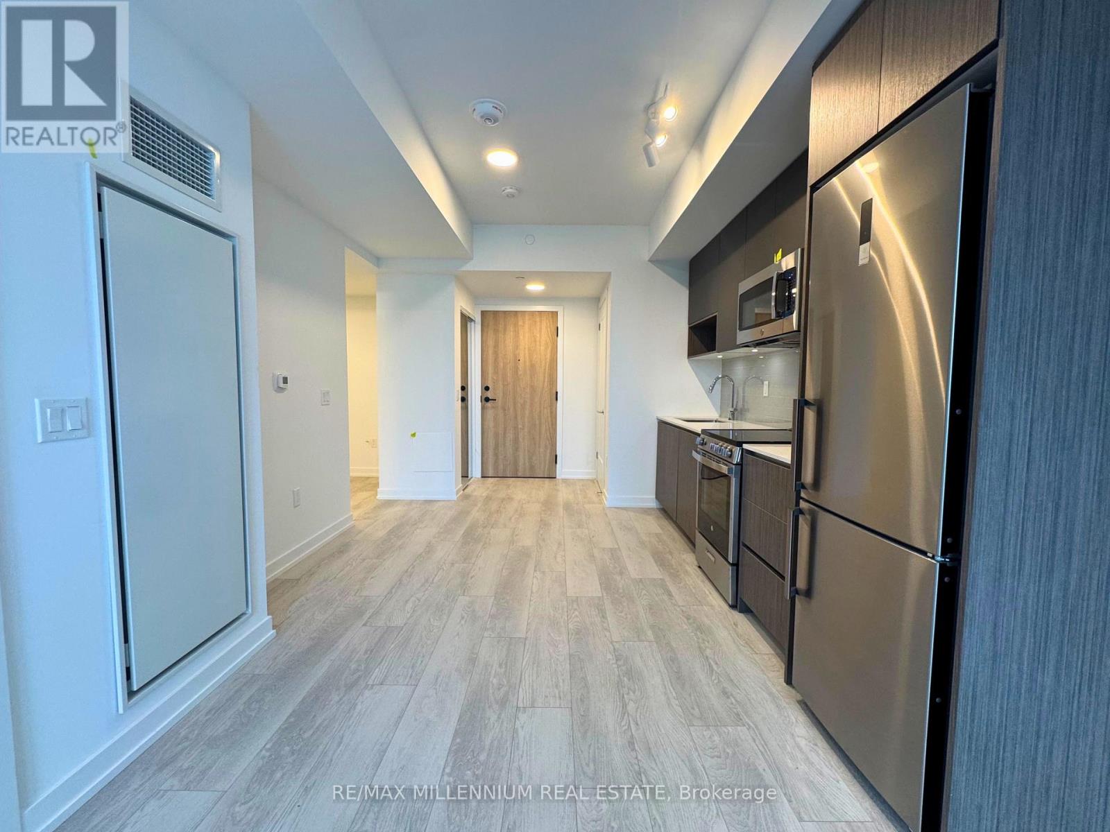 419 - 801 The Queens Way, Toronto, Ontario  M8Z 6A8 - Photo 5 - W12614440