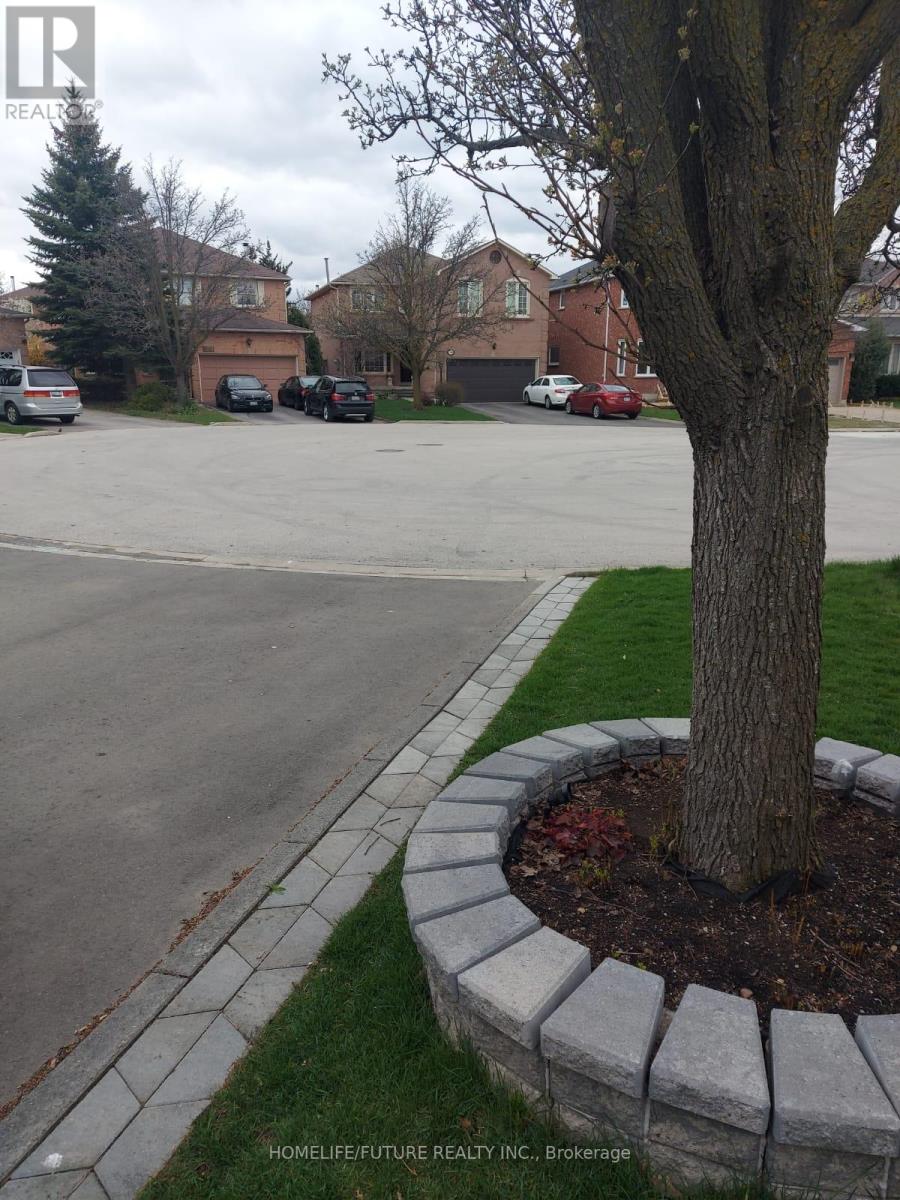 7319 Aldergrove Court, Mississauga, Ontario  L5N 6P1 - Photo 10 - W12614446