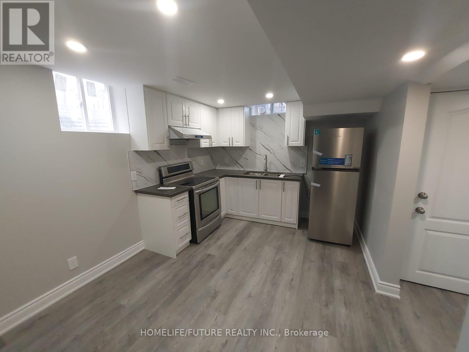 7319 Aldergrove Court, Mississauga, Ontario  L5N 6P1 - Photo 7 - W12614446