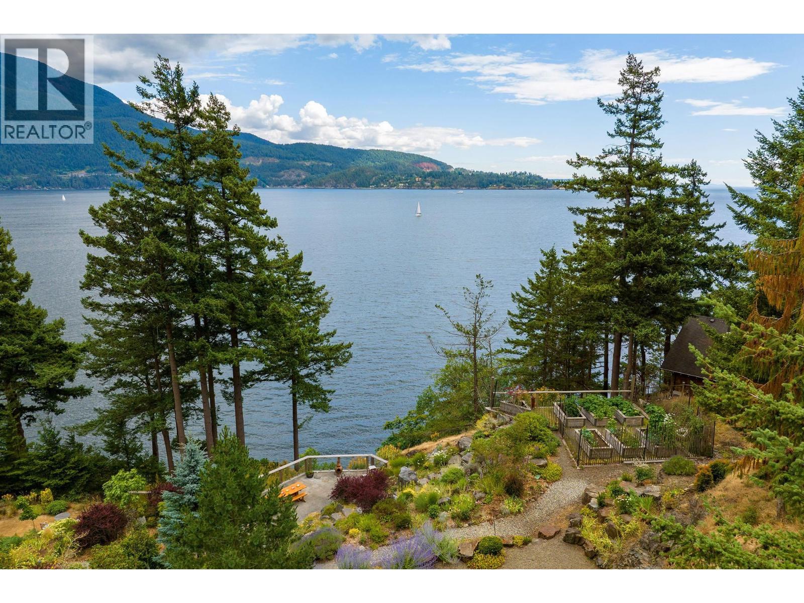 1545 Eagle Cliff Road, Bowen Island, British Columbia  V0N 1G1 - Photo 18 - R3073174