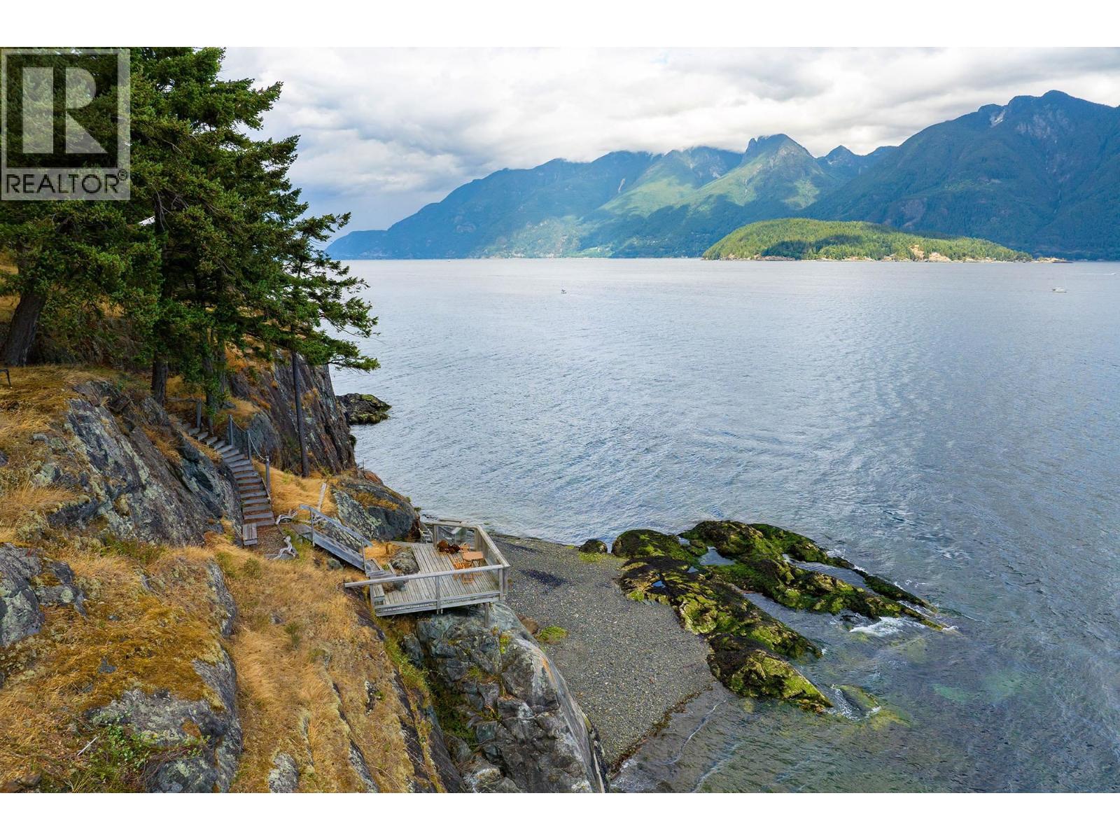 1545 Eagle Cliff Road, Bowen Island, British Columbia  V0N 1G1 - Photo 4 - R3073174