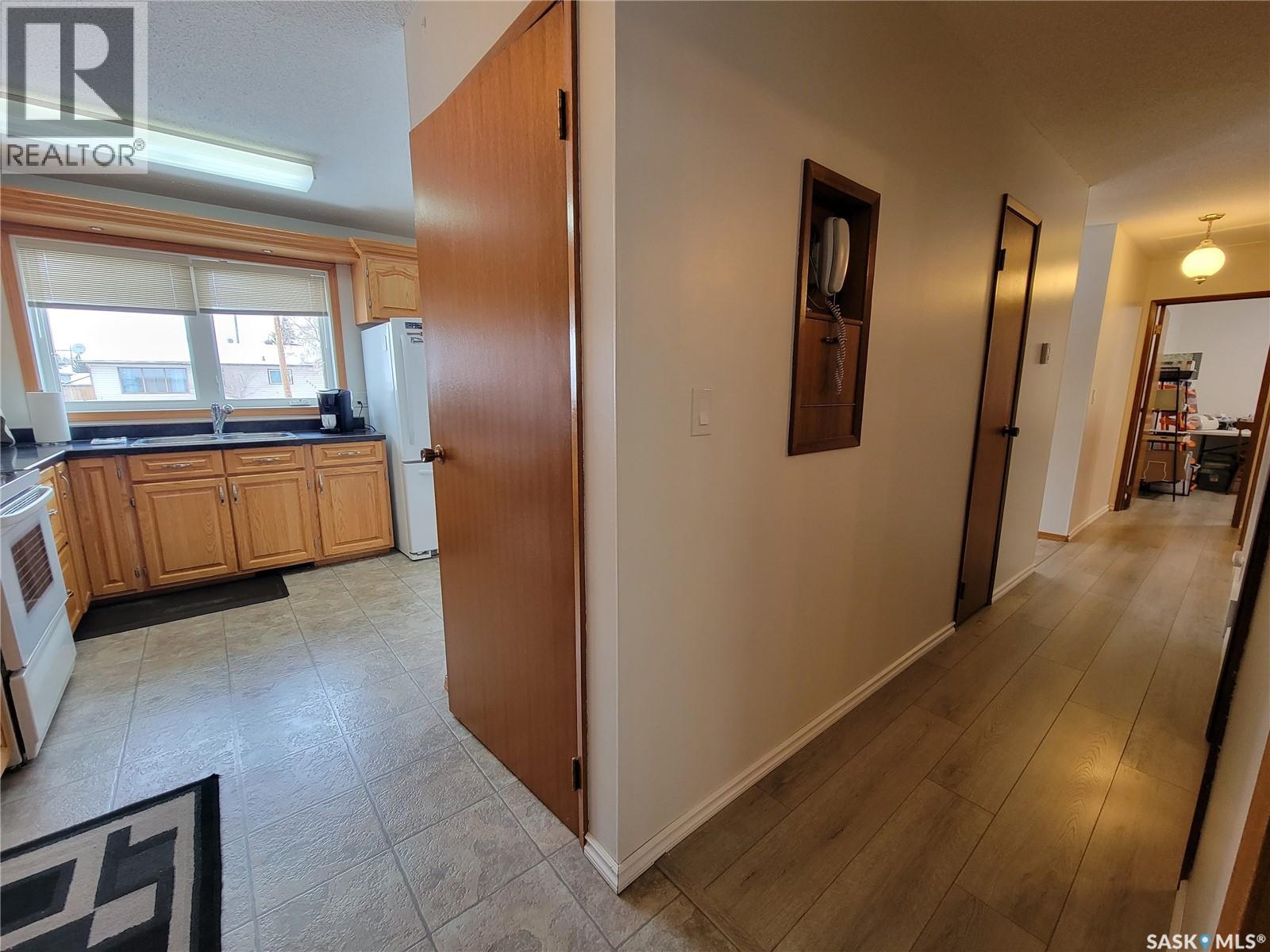 4920 Express Avenue, Macklin, Saskatchewan  S0L 2C0 - Photo 18 - SK024904