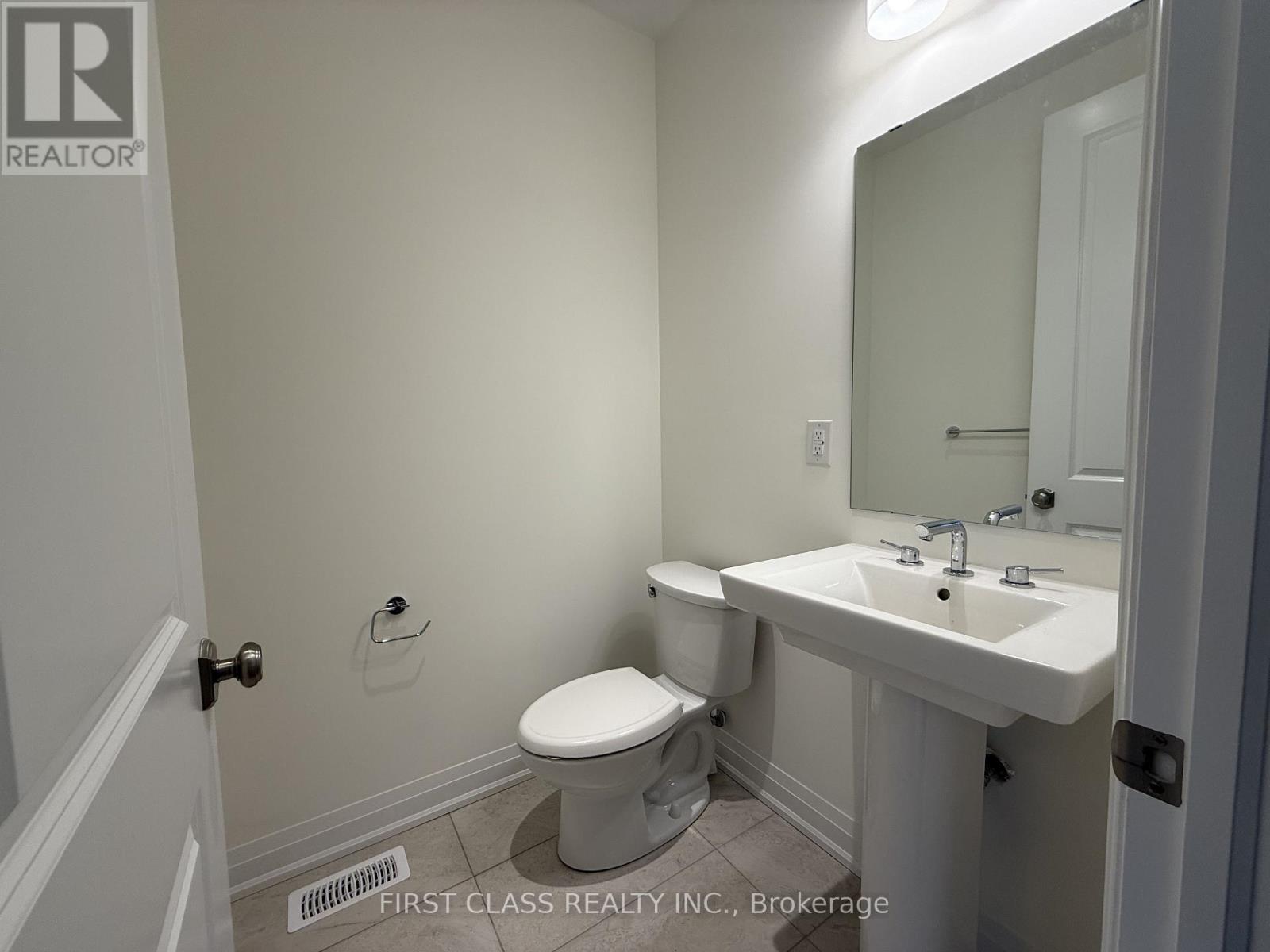 28 Gardeners Lane, Markham, Ontario  L6C 3L5 - Photo 17 - N12614472