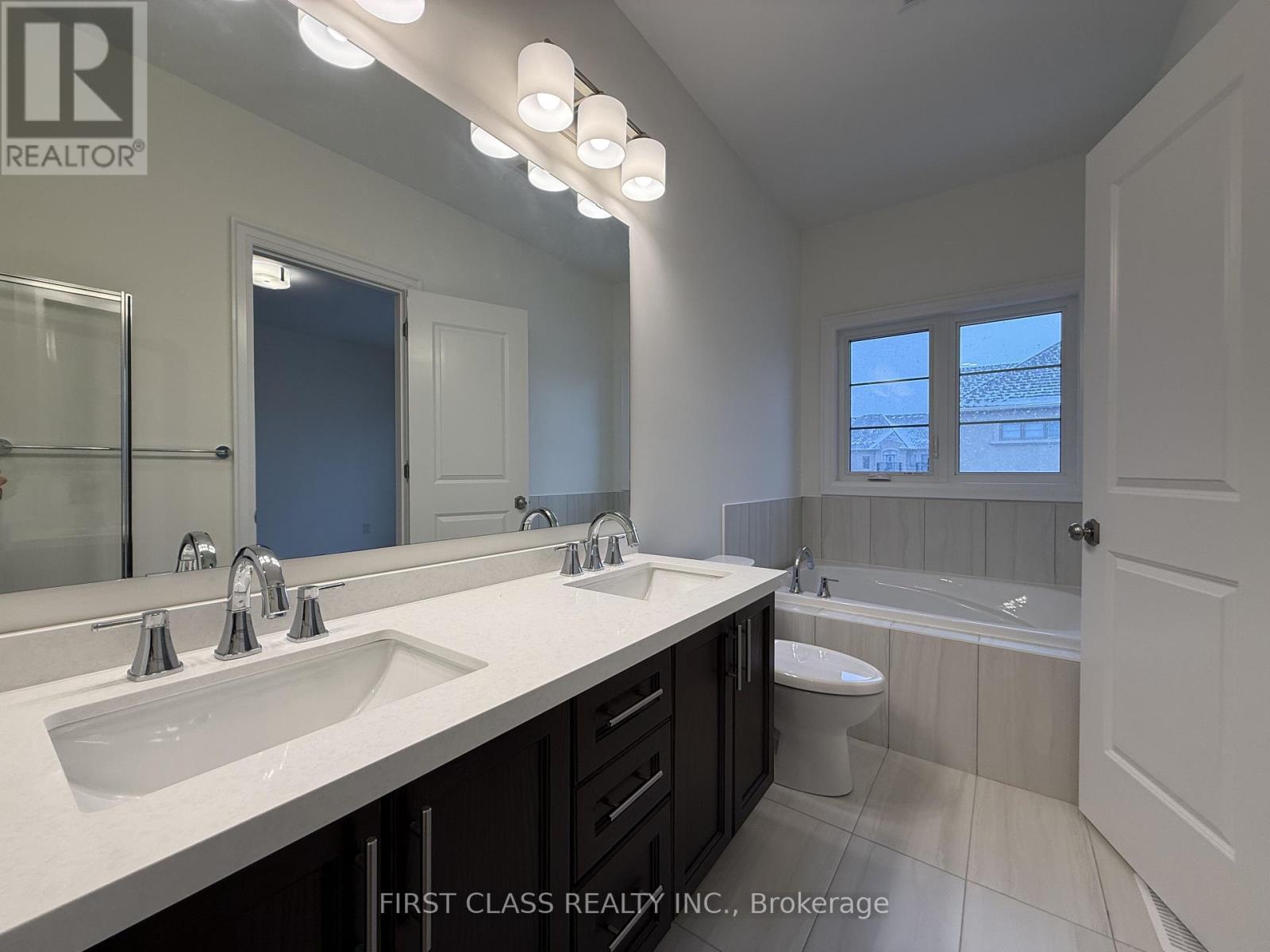 28 Gardeners Lane, Markham, Ontario  L6C 3L5 - Photo 26 - N12614472