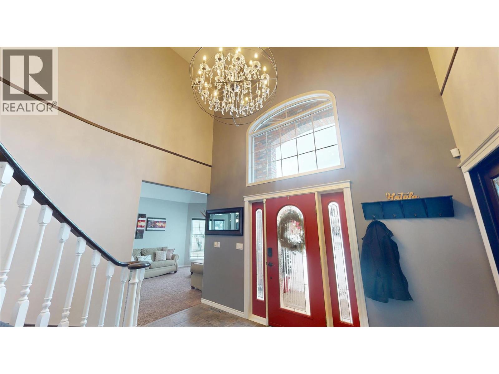 3320 5th Street S, Cranbrook, British Columbia  V1C 6L9 - Photo 4 - 10370817