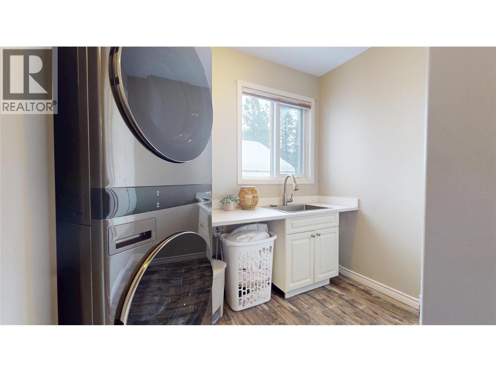 3320 5th Street S, Cranbrook, British Columbia  V1C 6L9 - Photo 35 - 10370817